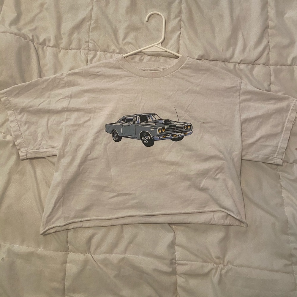 🤍brandy melville motor show cropped tee🤍